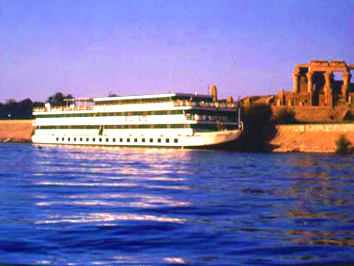 luxury nile cruise cairo to luxor
